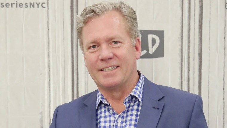 Chris Hansen Takes on Roblox — The Explosive Story Behind 2025’s Biggest Child Safety Lawsuit